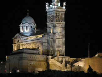 Cathédrale de Marseille de nuit