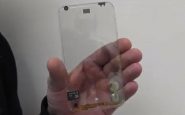 Un smartphone Samsung transparent