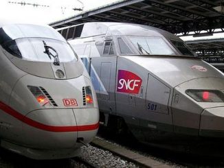 Un TGV et un ICE, train à grande vitesse allemand