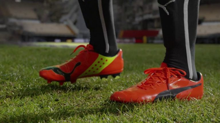 Thierry Henry et les stars du ballon rond lancent la nouvelle chaussure Puma