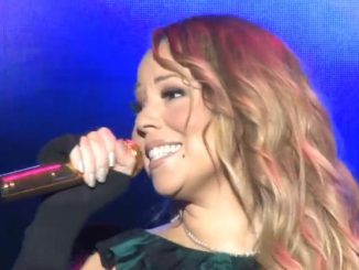 Mariah Carey oublie les paroles en concert