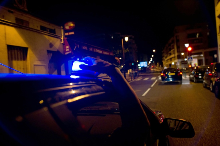 Des policiers de la Brigade Anti Criminalité en patrouille dans la région parisienne