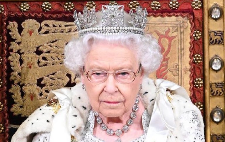 la reine elizabeth II va abdiquer en 2021