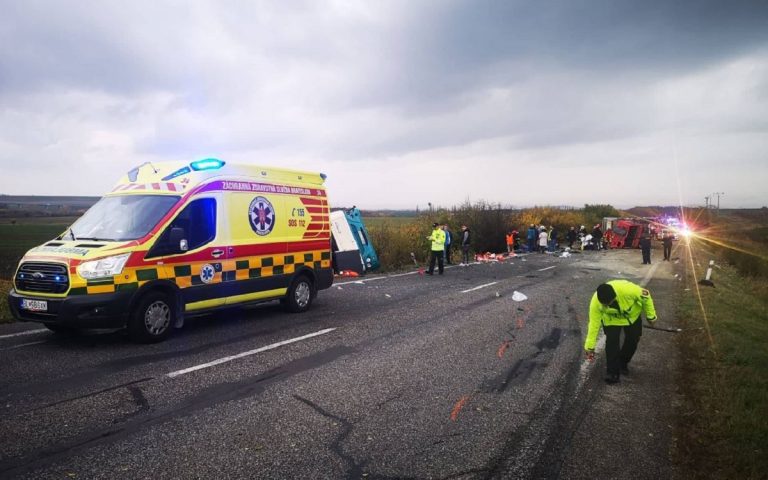 Slovaquie camion contre bus