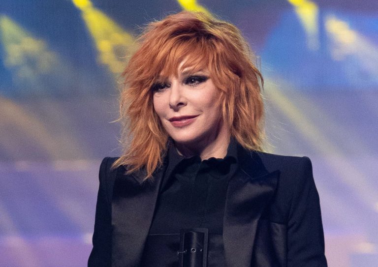 mylène farmer chute élysée