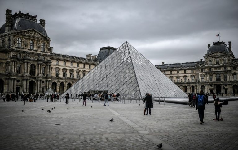 Louvre rouvre