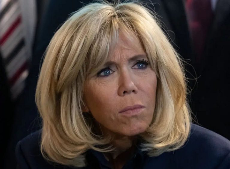 Brigitte-Macron-cas-contact