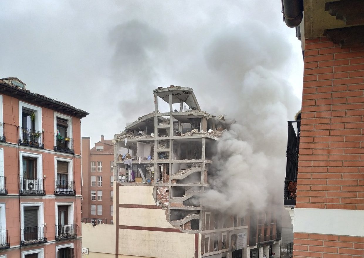 Forte explosion dans le centre de Madrid : un palais détruit
