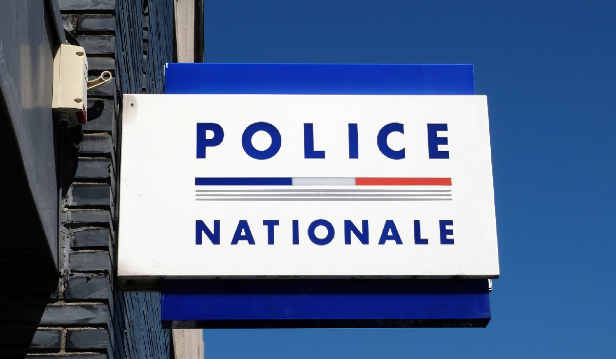 Attaque au couteau à Rambouillet: une policière a été tuée