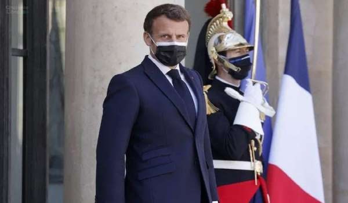 Covid: Macron présente une nouvelle stratégie de sortie