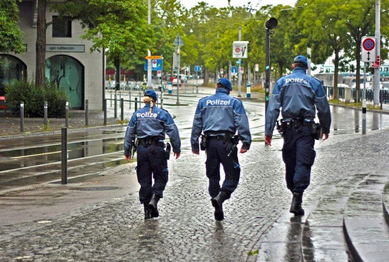 En France, sept ex-terroristes des Brigades Rouges arrêtés