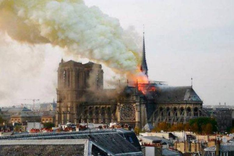 Macron assure que Notre-Dame sera achevée en 2024