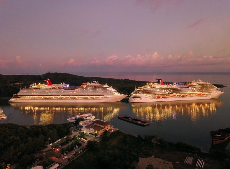 États-Unis, Celebrity Millennium : deux passagers positifs au Covid sur un bateau de croisière