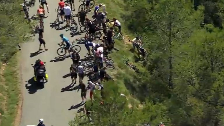 Tour de France, maxi chute dans la descente