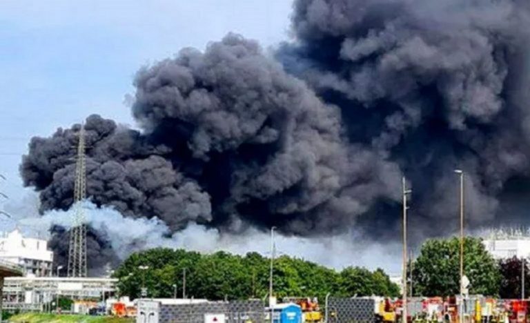 xplosion dans une usine chimique