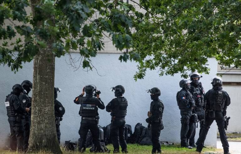 Le suspect se cache dans le quartier de Bellevue