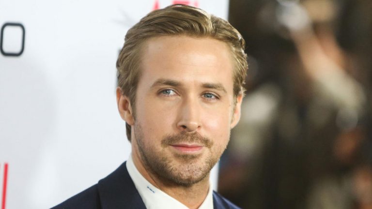 Ryan Gosling interprète en dans Barbie