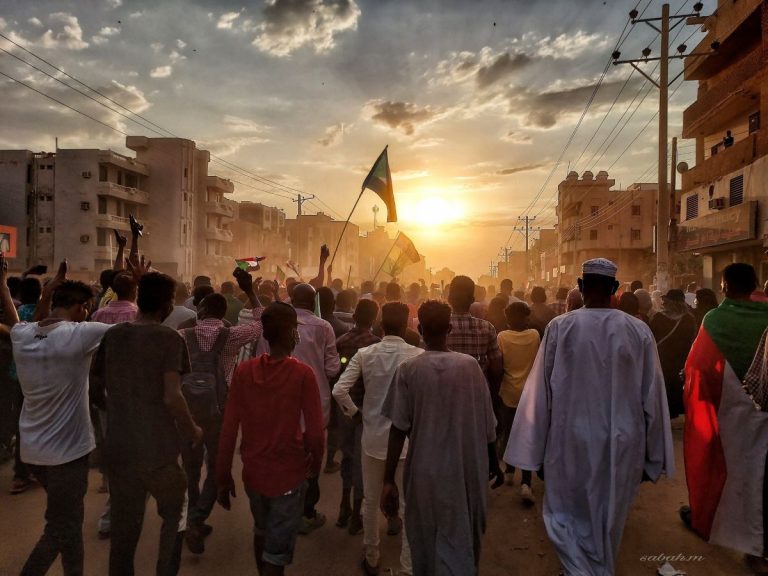 Coup d'État au Soudan : militaires non identifiés enlèvent ministres