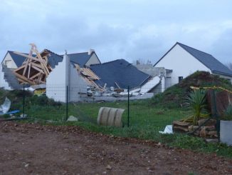 Tempête Aurore : 250 000 foyers sans électricité, de nombreux dégâts