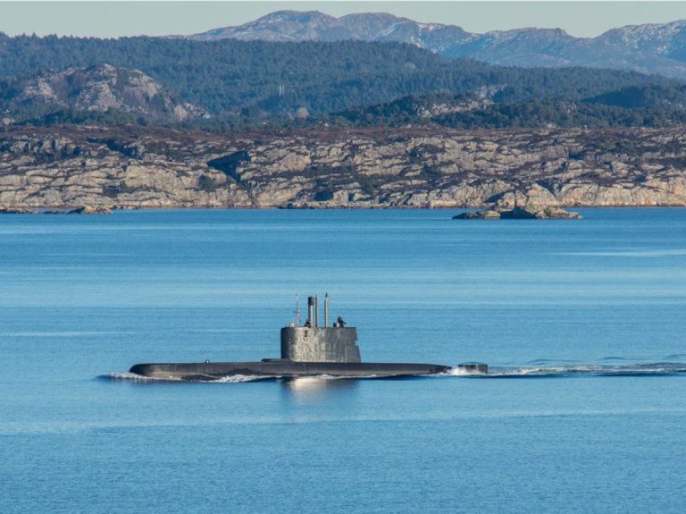 Un sous-marin américain fait plusieurs blessés après une collision en mer