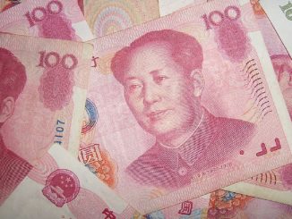 Un millionnaire chinois retire plus de 780 000 dollars de sa banque et demande au personnel de compter les billets à la main.
