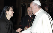 Le pape François nomme la première femme secrétaire du Vatican