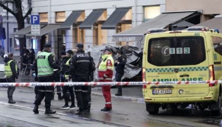 Oslo, un homme poignarde des passants dans le centre ville : tué par la police