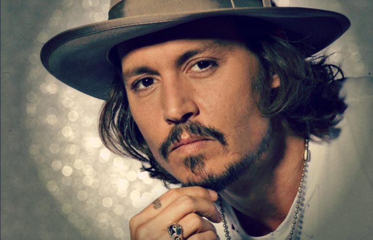 Johnny Depp signe son retour au cinéma