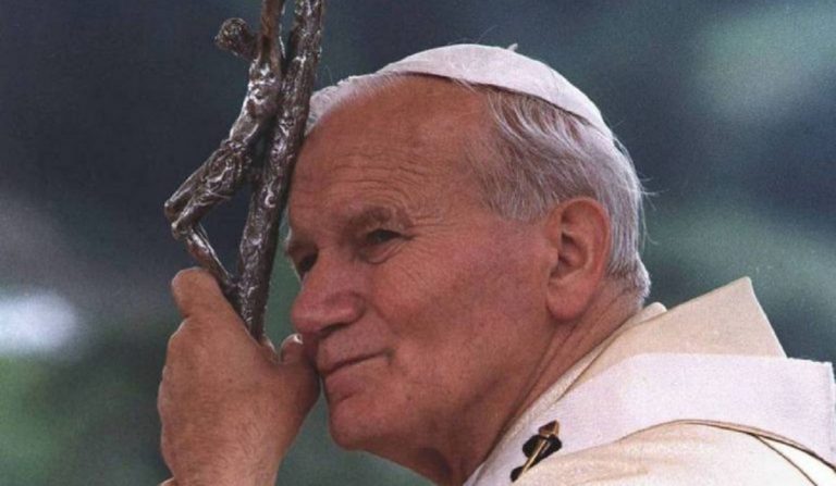 Relique de Jean-Paul II, pourquoi l'objet se trouvait en France