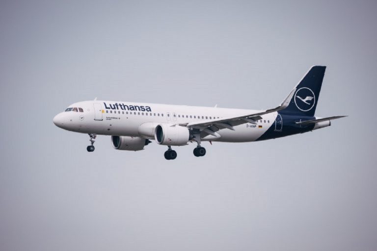 Ukraine : la France exhortent leurs citoyens à quitter le pays. Lufthansa suspend ses vols
