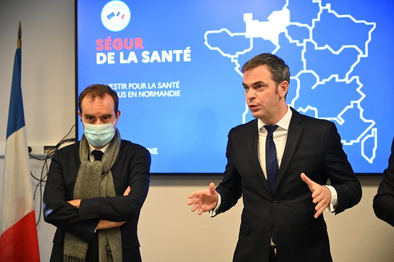 Olivier Véran annonce la fin du masque dans les transports