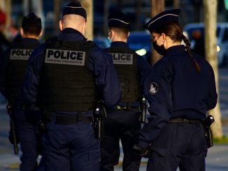 Féminicide à Paris : appel à témoins pour retrouver le policier