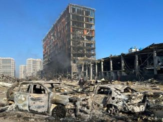 La Russie attaque un centre commercial dans le centre de Kiev