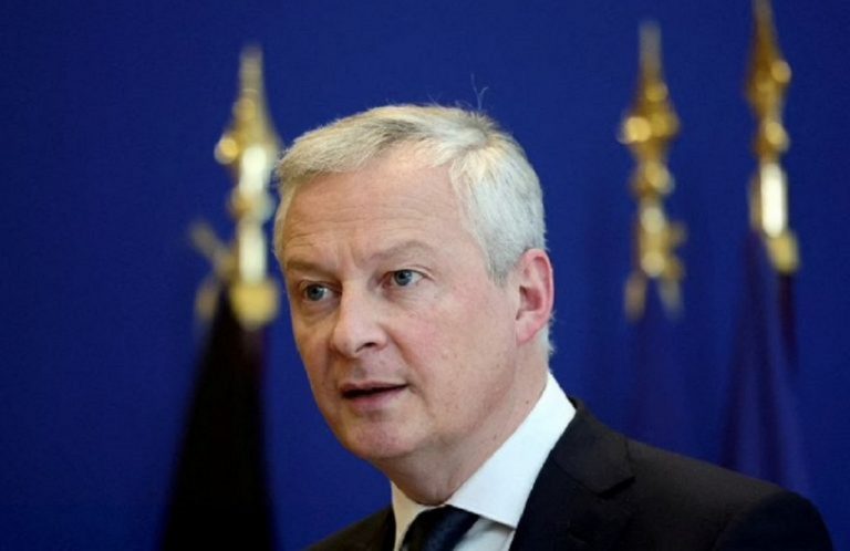 La France avertit que l'Occident va "couler l'économie russe"